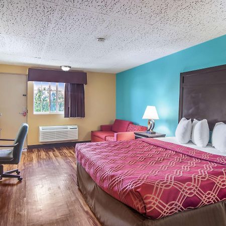 Econo Lodge Hotel Bradford Exterior foto