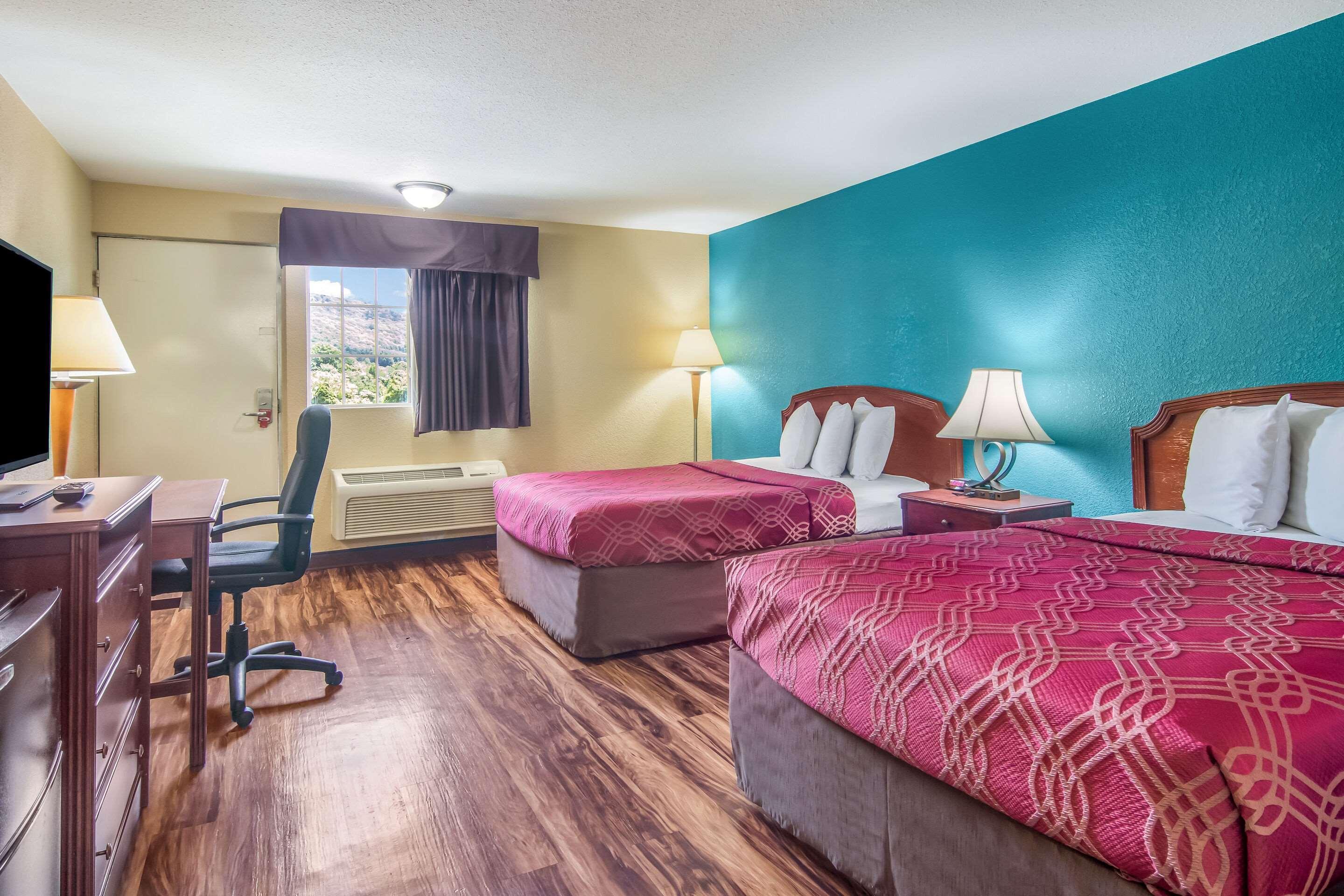 Econo Lodge Hotel Bradford Exterior foto